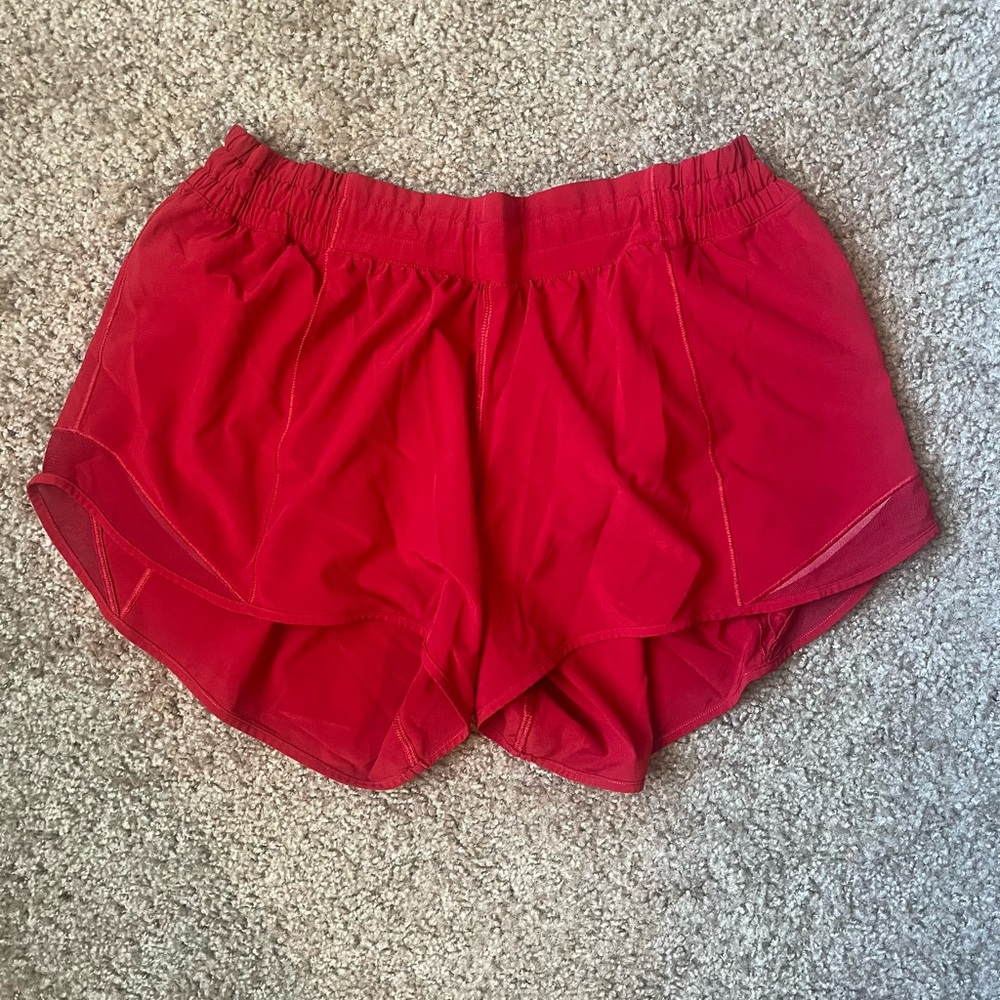 Lululemon hotty hot shorts 2.5 in